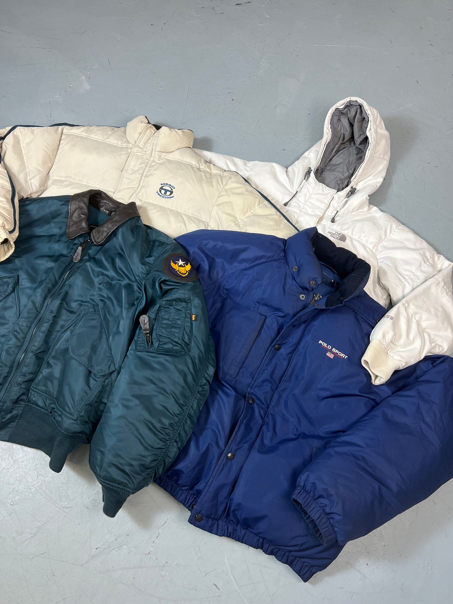 COMPRA LOS MEJORES ABRIGOS Y PUFFER DE MARCA AL MEJOR PRECIO